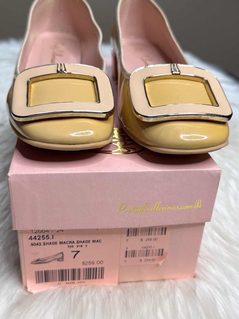 Pretty Ballerinas Pale Yellow Patent Leather Buckle Toe Ballet Flats - Picture 2 of 9